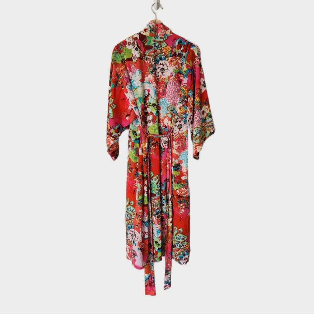 Vibrant Floral Pink & Red Satin Robe - Women's Kimono Style - Picture 2 of 5